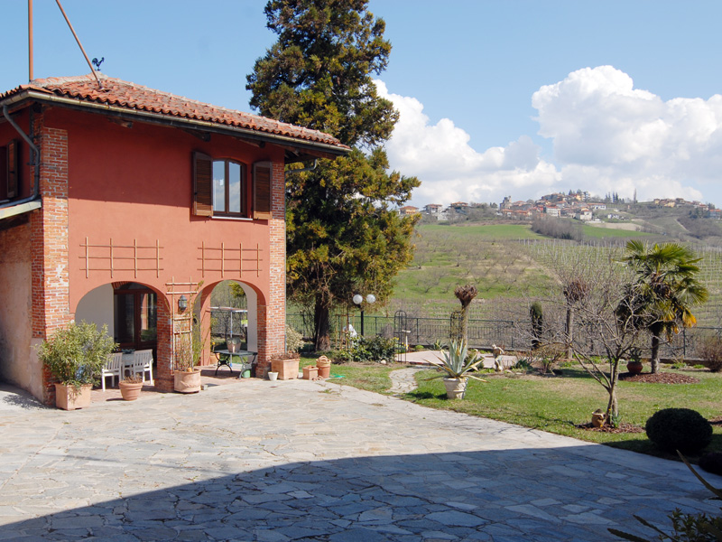 buy house in langhe